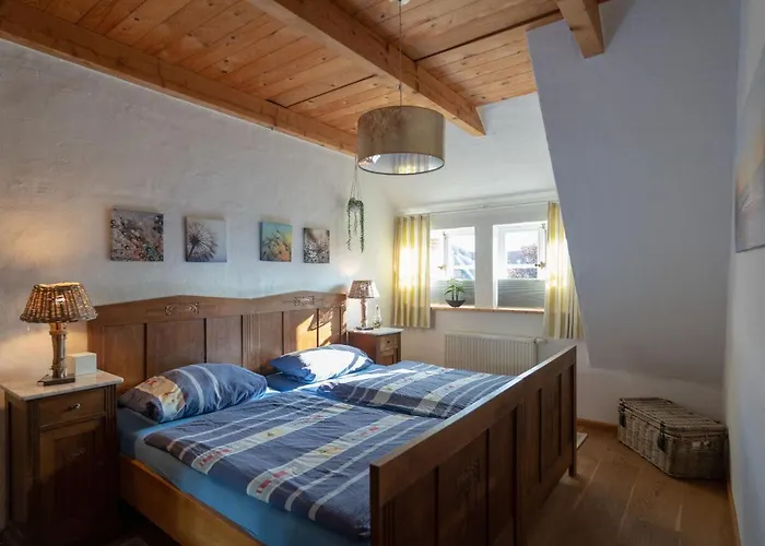 Semesterbostad Lavendel *